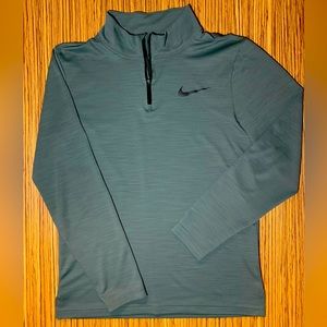 NIKE Lightweight Quarter Zip